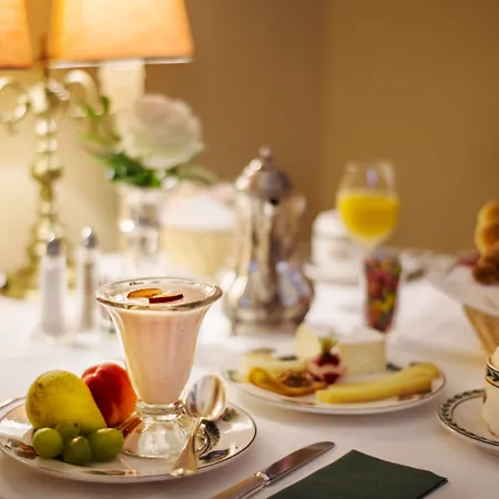 International Au Historic Lakeside Hotel Lugano