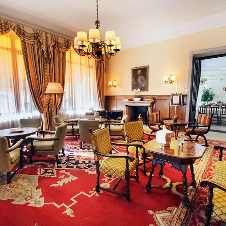 Otel International Au Historic Lakeside 3*