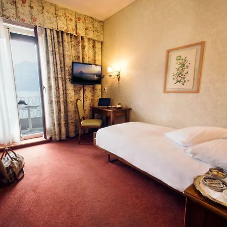 Otel International Au Historic Lakeside 3*
