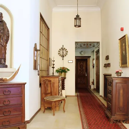 International Au Historic Lakeside Hotel Lugano