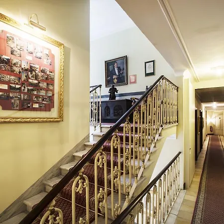 Otel International Au Historic Lakeside Lugano