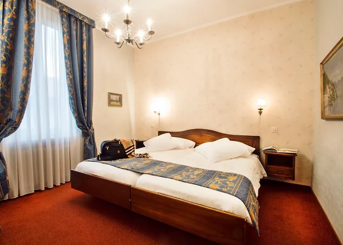 Hotel International Au Historic Lakeside