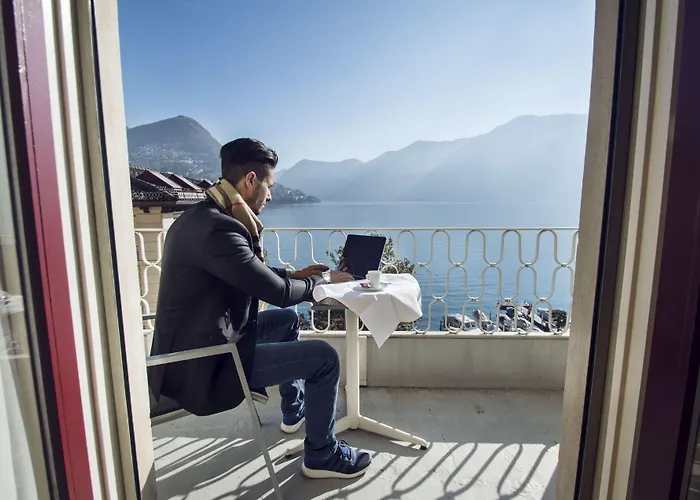 International Au Historic Lakeside