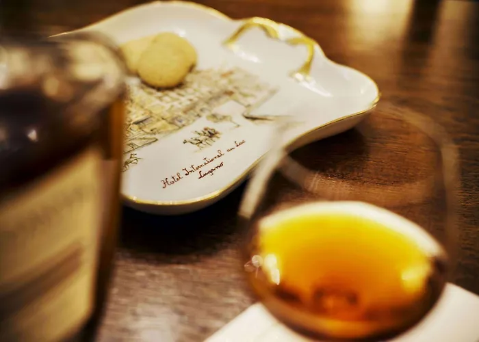 International Au Historic Lakeside Hotel Lugano