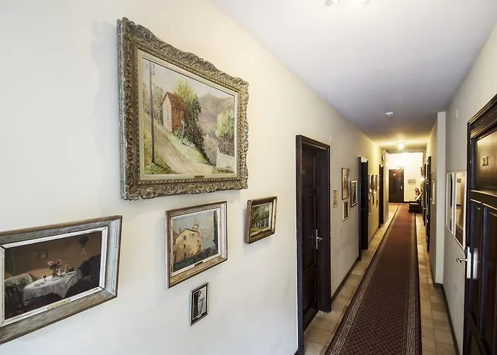 International Au Historic Lakeside Hotel Lugano