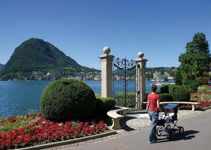 International Au Historic Lakeside Otel