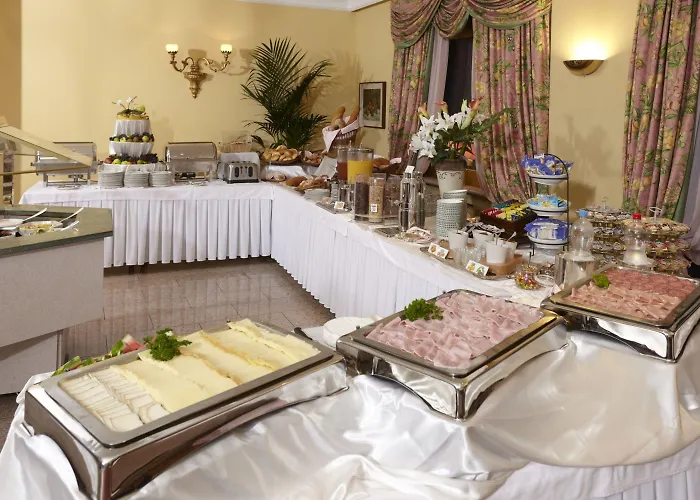 International Au Historic Lakeside