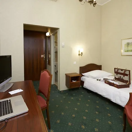Hotel International Au Historic Lakeside