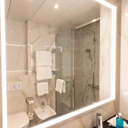 Hotel International Au Historic Lakeside Lugano